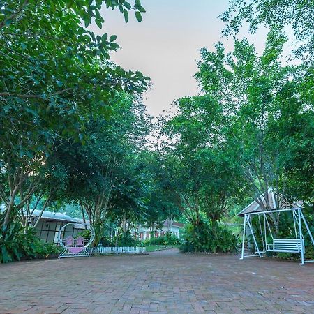 Pou Villa Luang Namtha Exteriör bild